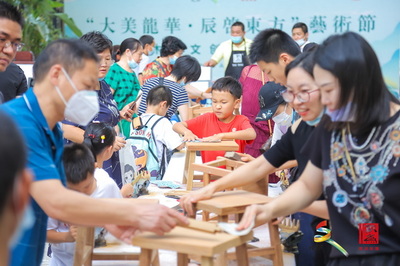 大美龍華·辰啟東方——深圳文博會戴為集團分會場藝術(shù)節(jié)盛大啟幕，共繪灣區(qū)人文新畫卷